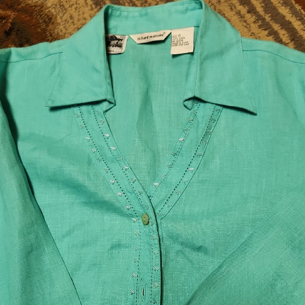Chic Turquoise Button Down Shirt - Picture 2 of 8